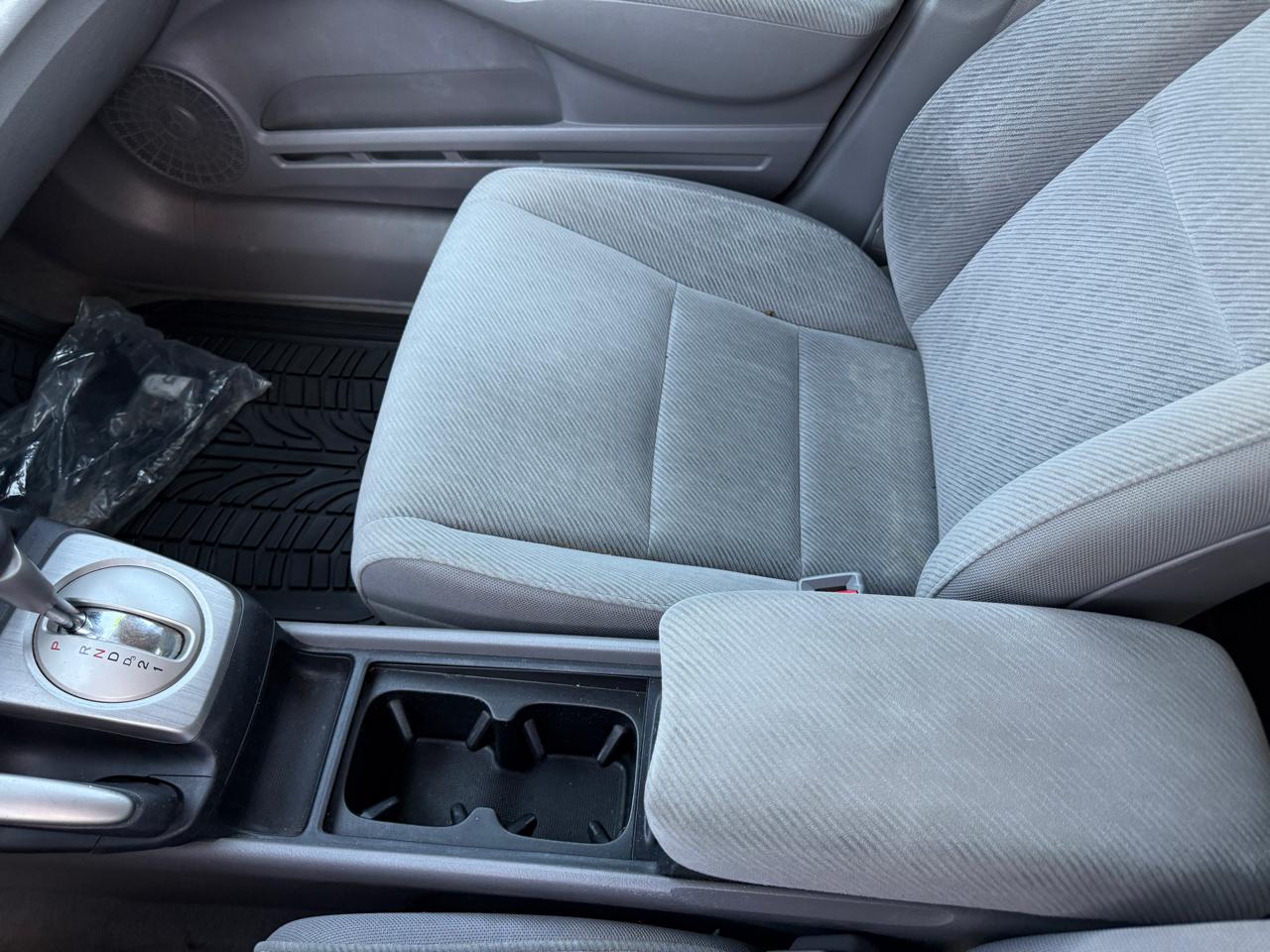 Honda Civic LX Sedan 5-Speed AT 2010