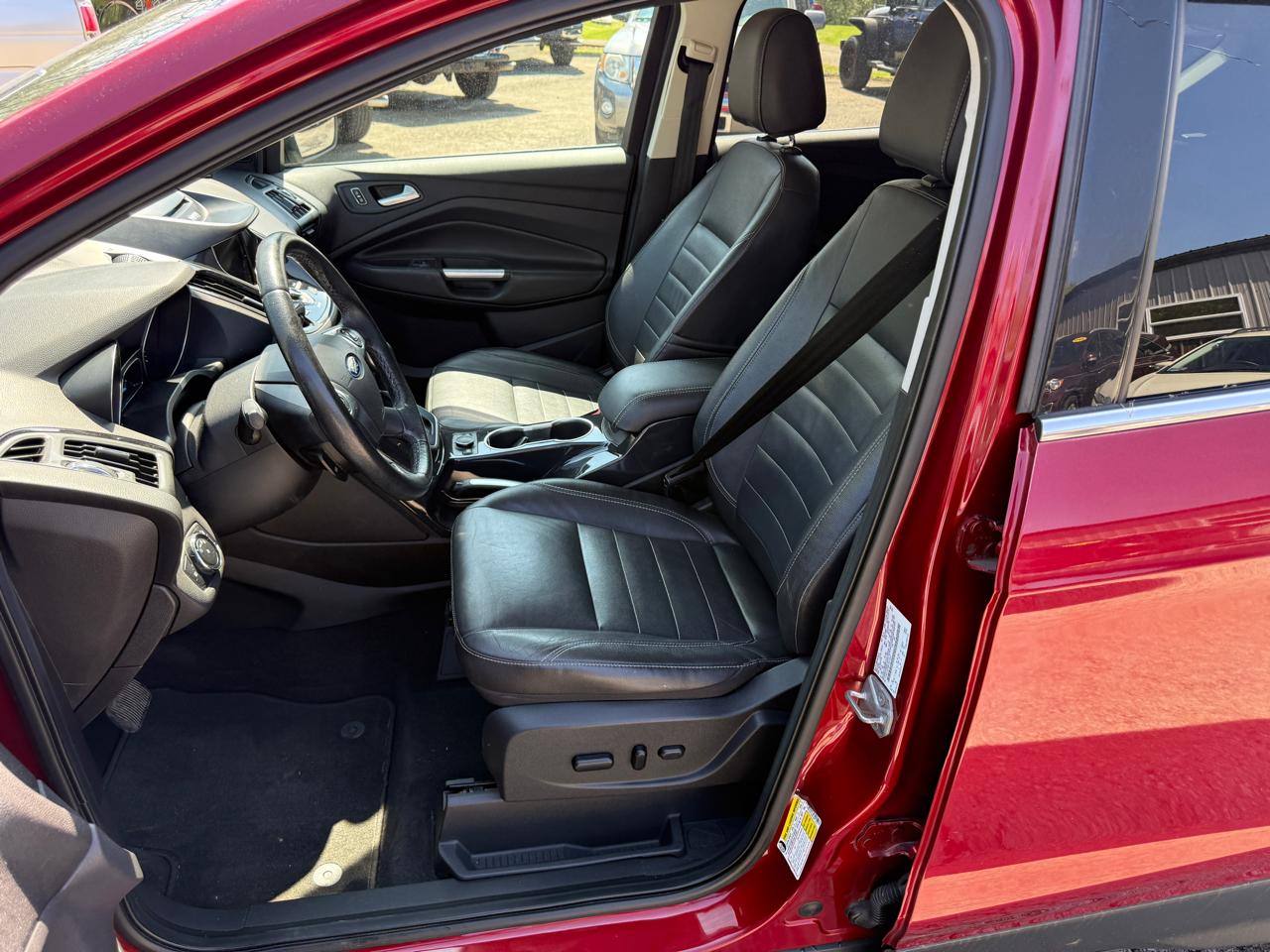 Ford Escape Titanium 4WD 2014