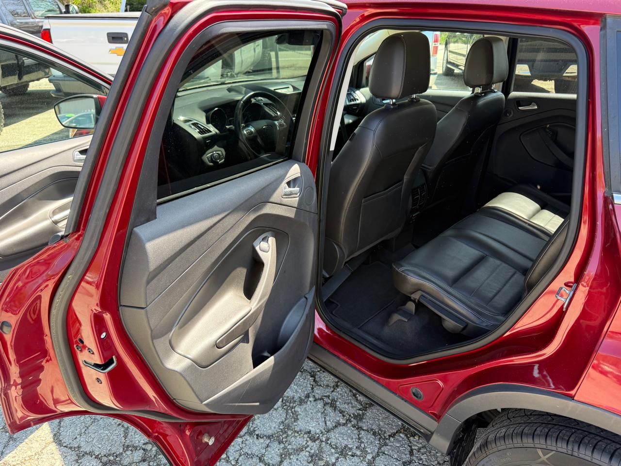 Ford Escape Titanium 4WD 2014