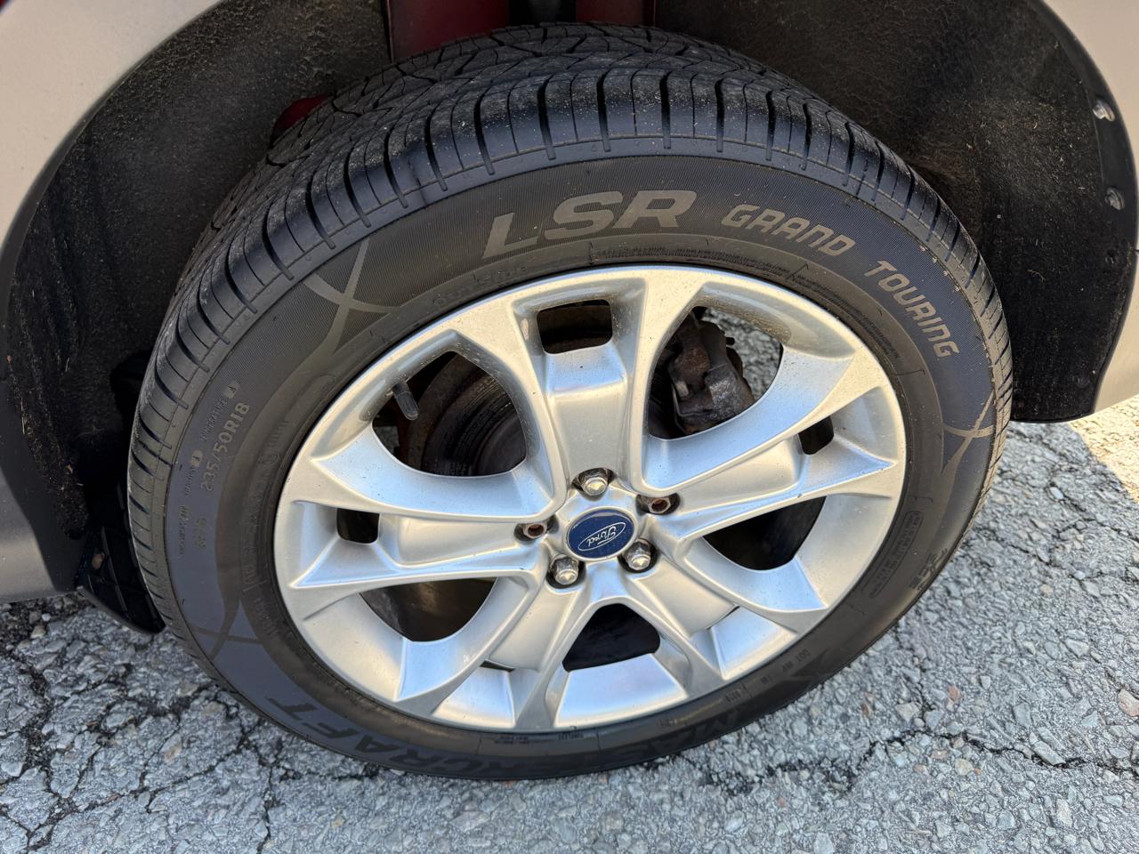 Ford Escape Titanium 4WD 2014