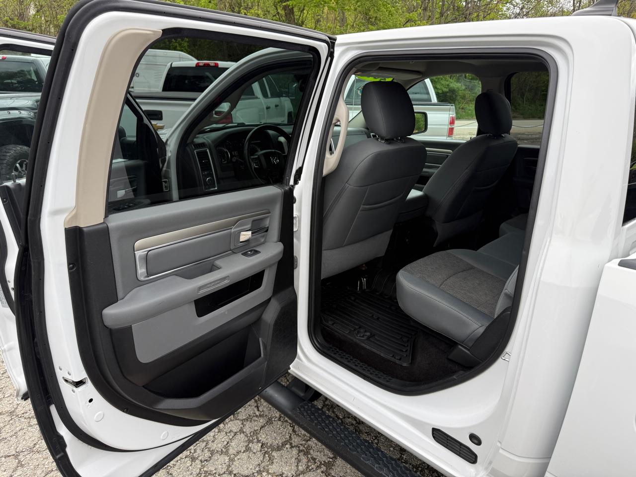 RAM 1500 Harvest 4x4 Crew Cab 5'7" Box 2018