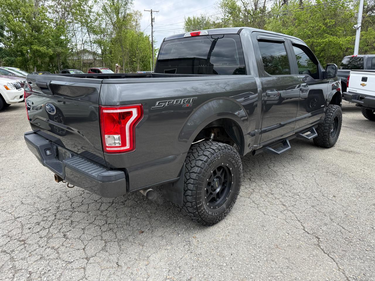Ford F-150 XL SuperCrew 5.5-ft. Bed 4WD 2016