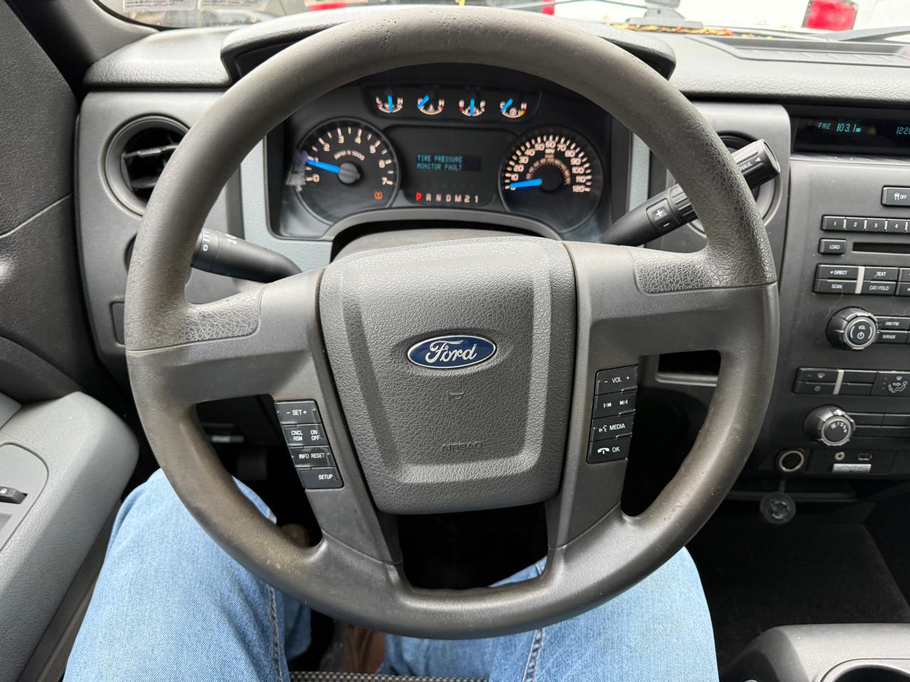 Ford F-150 STX SuperCab 5.5-ft. Bed 4WD 2014