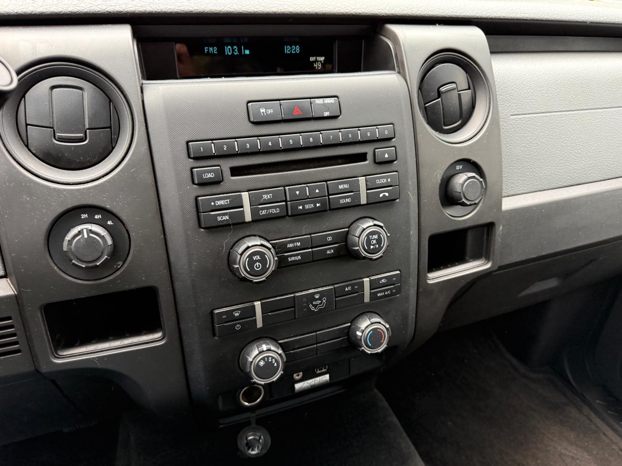 Ford F-150 STX SuperCab 5.5-ft. Bed 4WD 2014