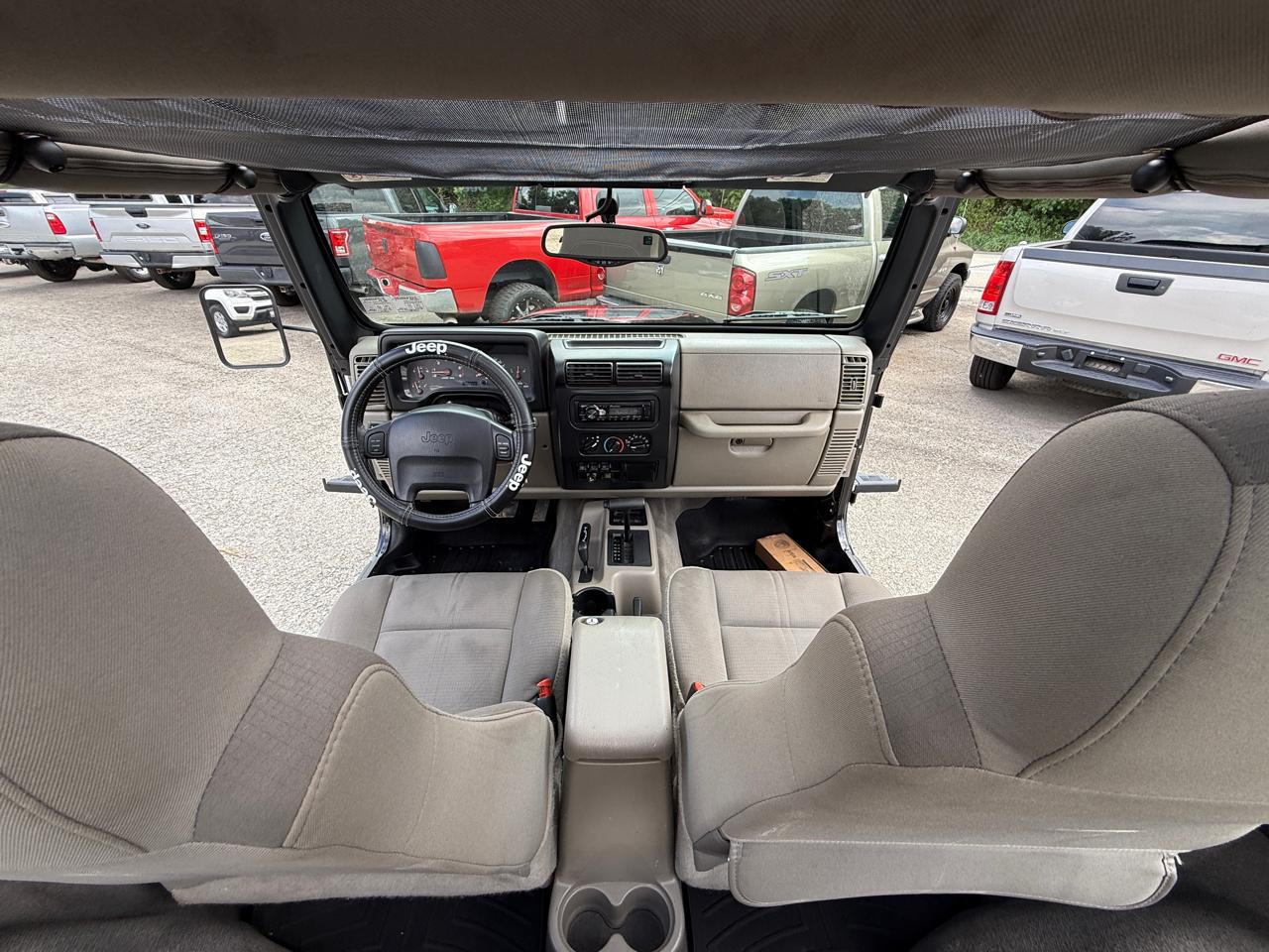 Jeep Wrangler Sahara 2004
