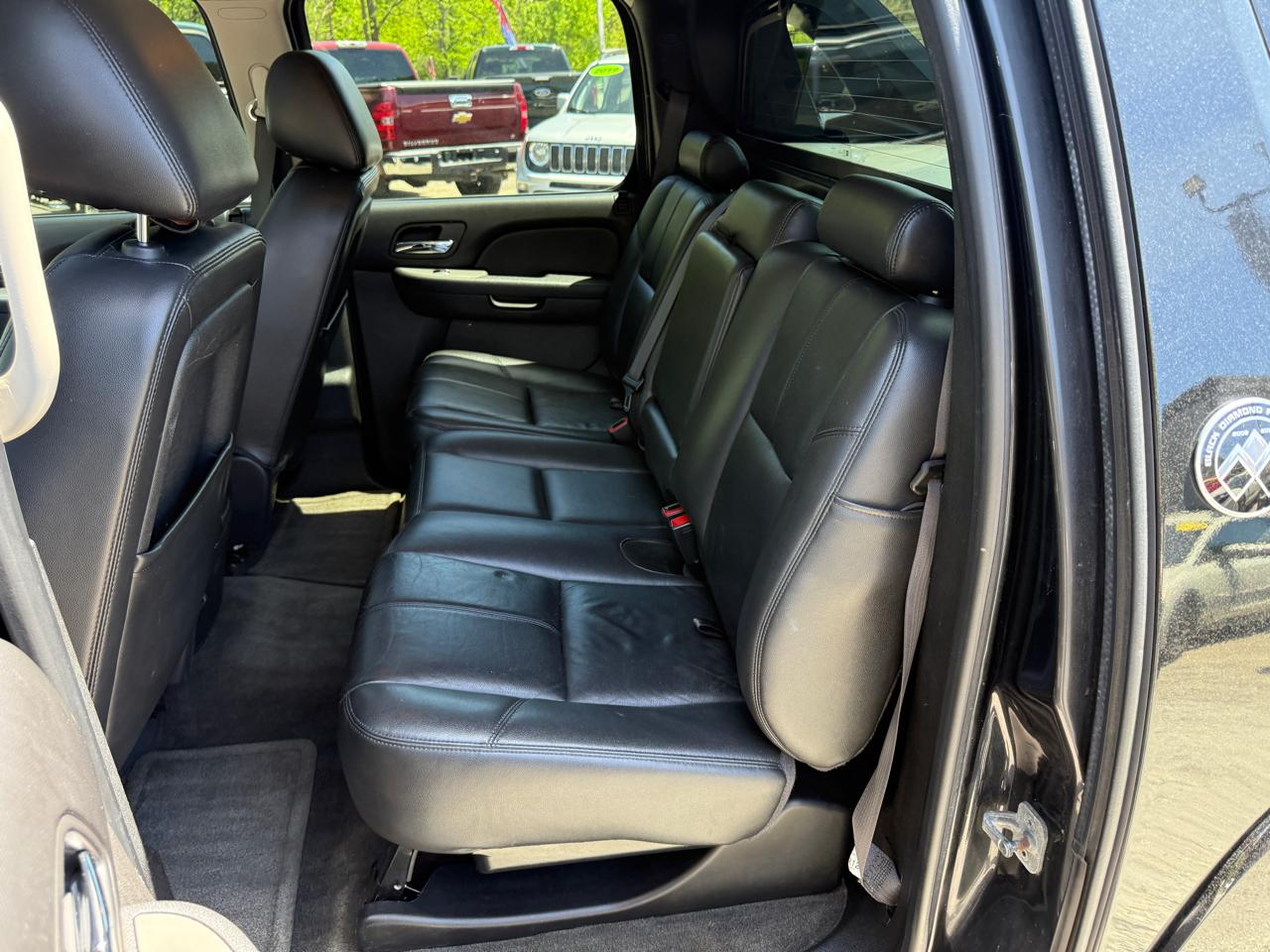 Chevrolet Avalanche  2013