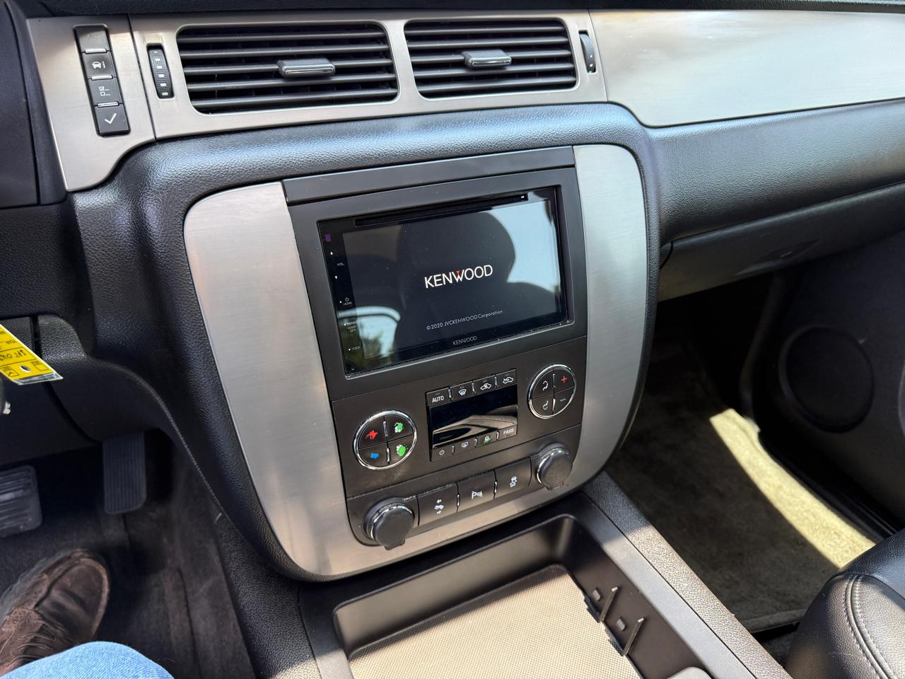 Chevrolet Avalanche  2013