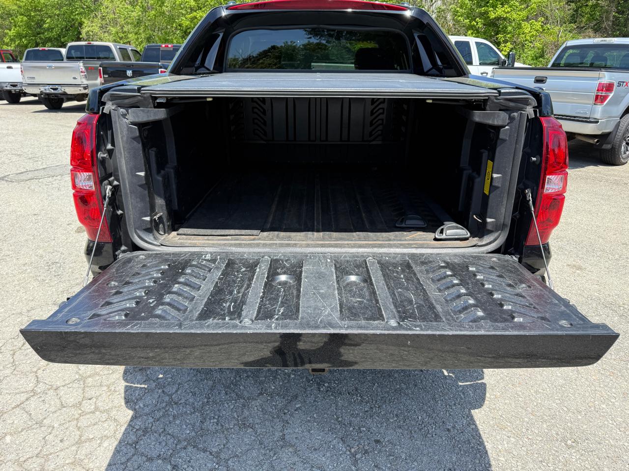 Chevrolet Avalanche  2013