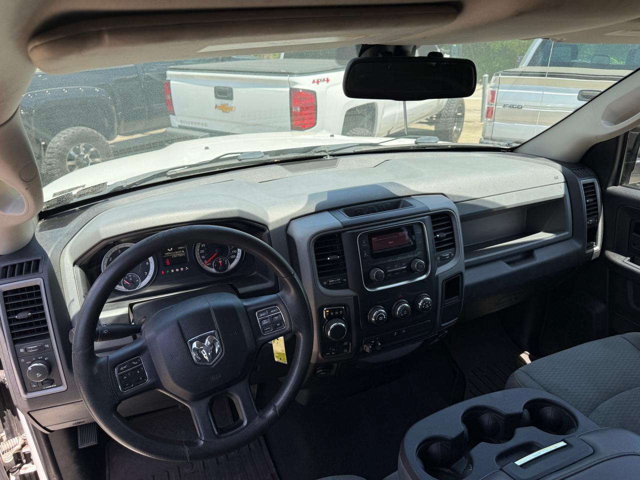 RAM 1500 ST Quad Cab 4WD 2016