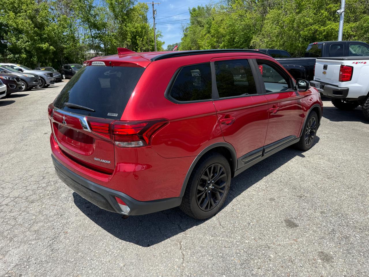 Mitsubishi Outlander LE 4D SUV AWD 2019