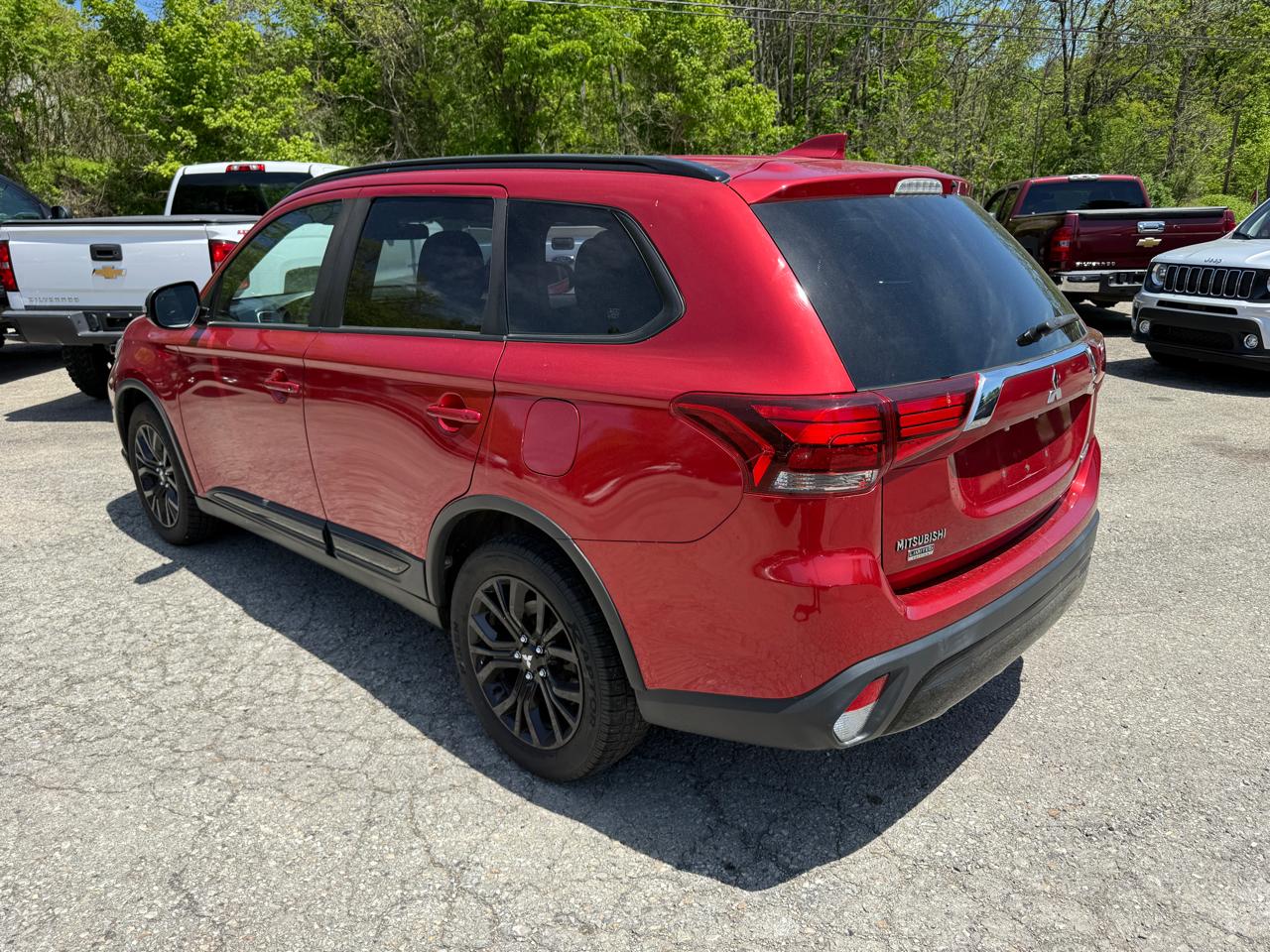 Mitsubishi Outlander LE 4D SUV AWD 2019