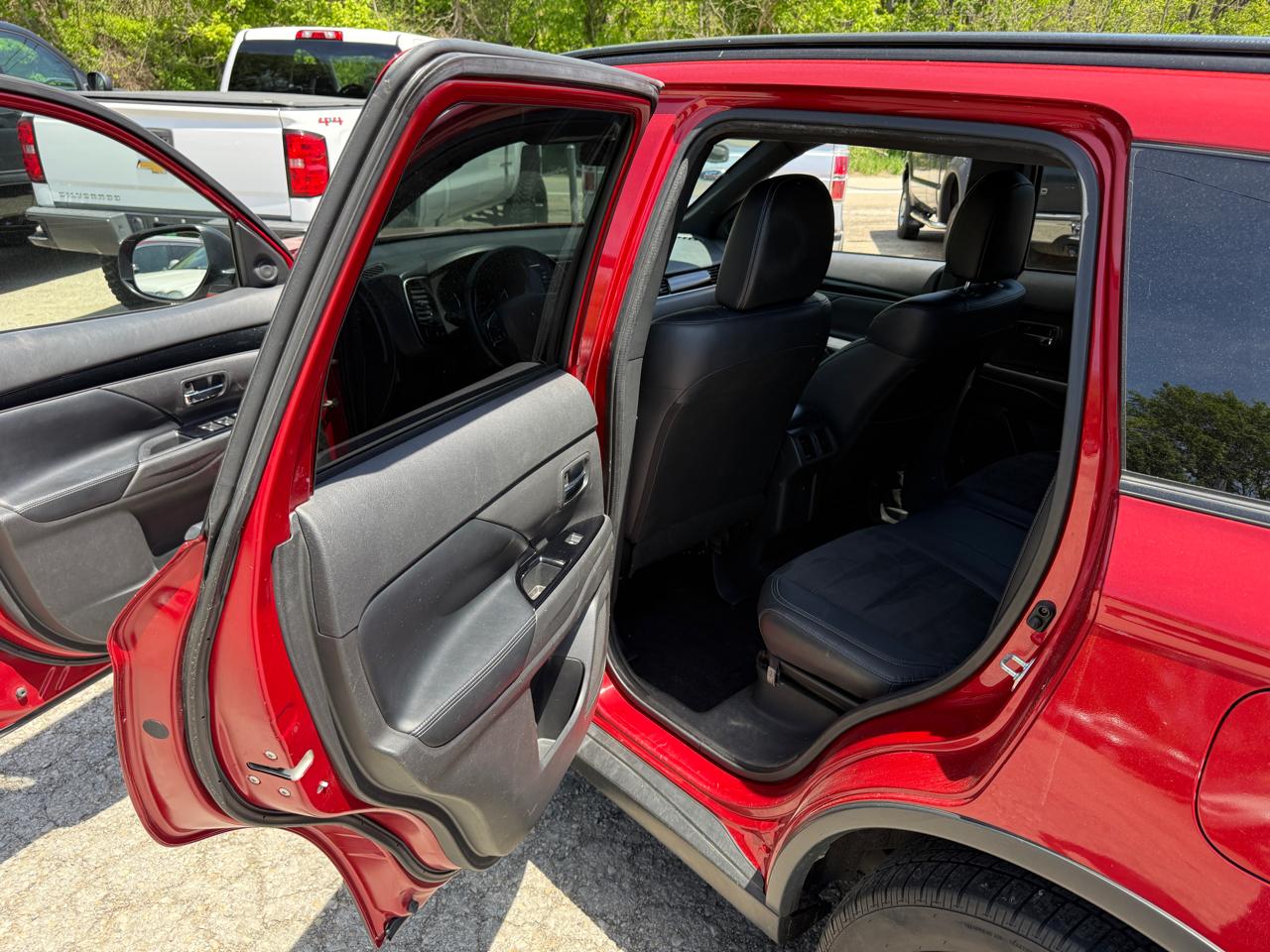 Mitsubishi Outlander LE 4D SUV AWD 2019