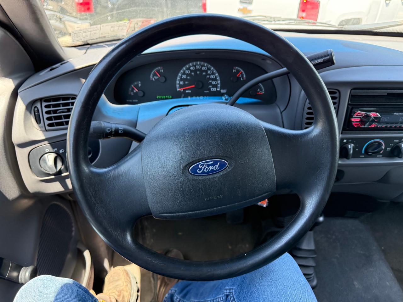 Ford F-150 XL SuperCab 4WD 2003
