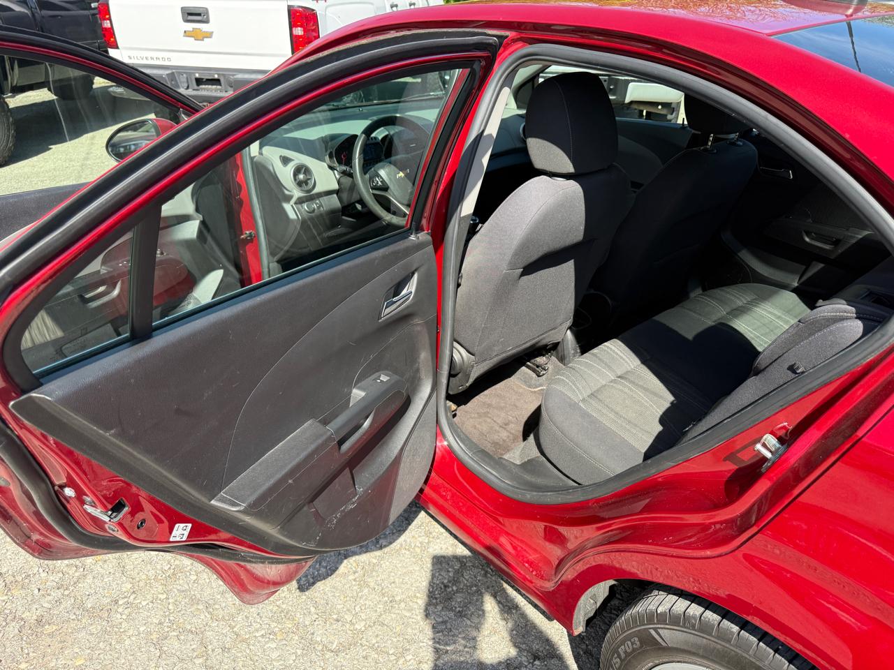 Chevrolet Sonic LT Manual Sedan 2015