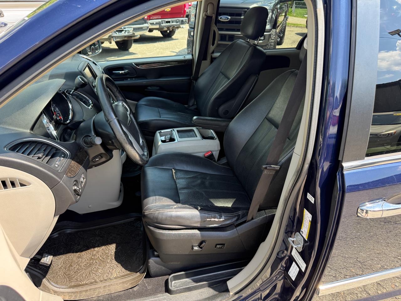Chrysler Town & Country Touring-L 2014