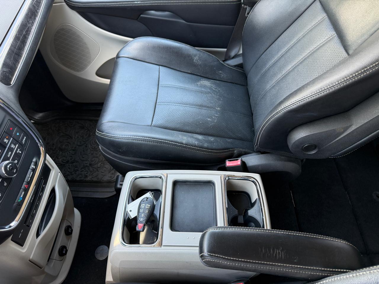 Chrysler Town & Country Touring-L 2014