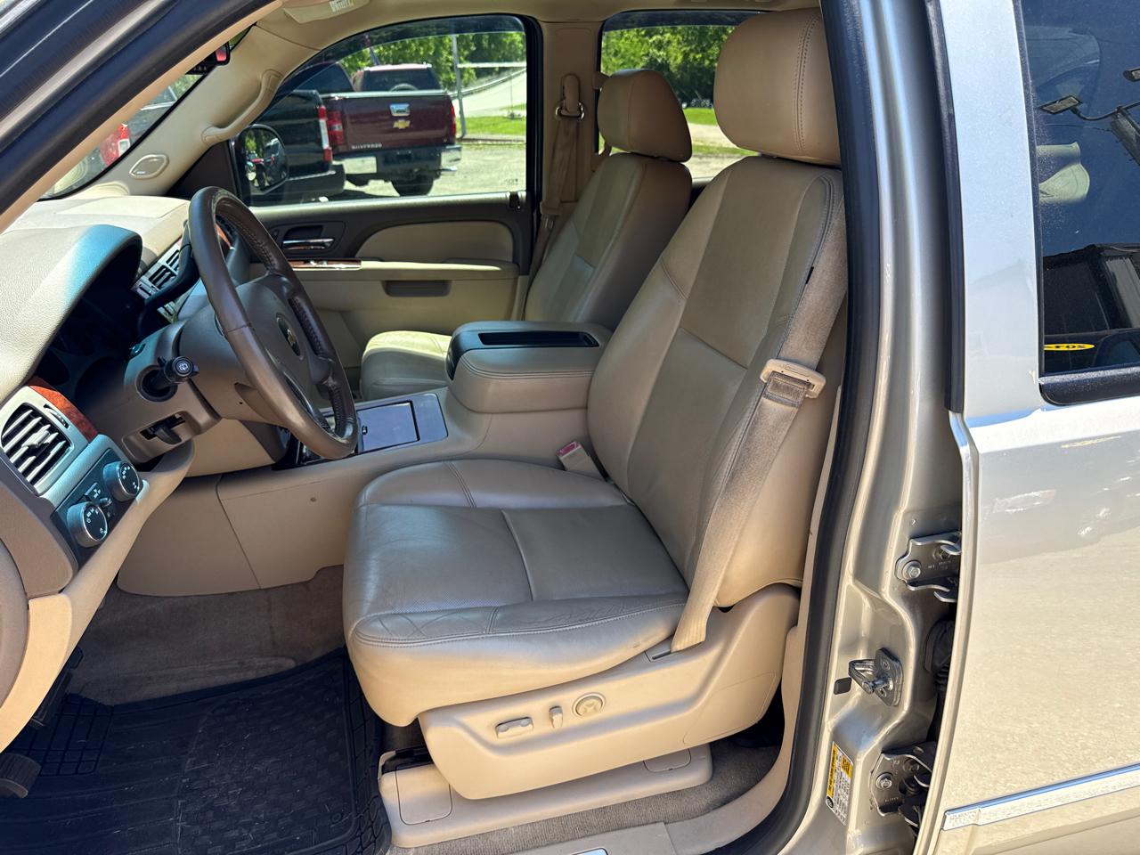 Chevrolet Tahoe LTZ 4WD 2014