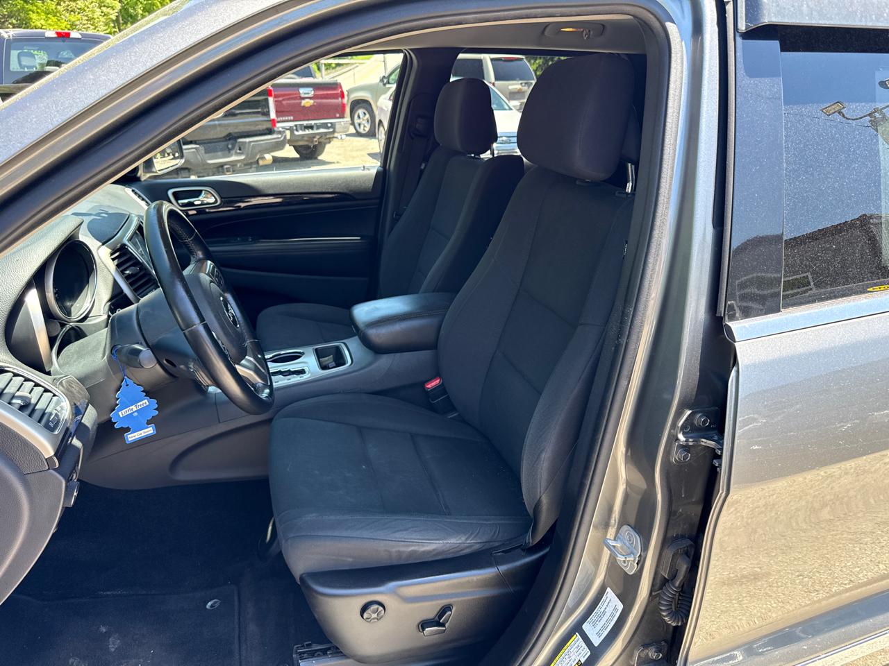 Jeep Grand Cherokee Laredo 4WD 2013