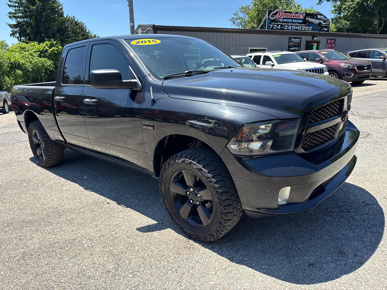 RAM 1500 Express 4x4 Quad Cab 6'4" Box 2015