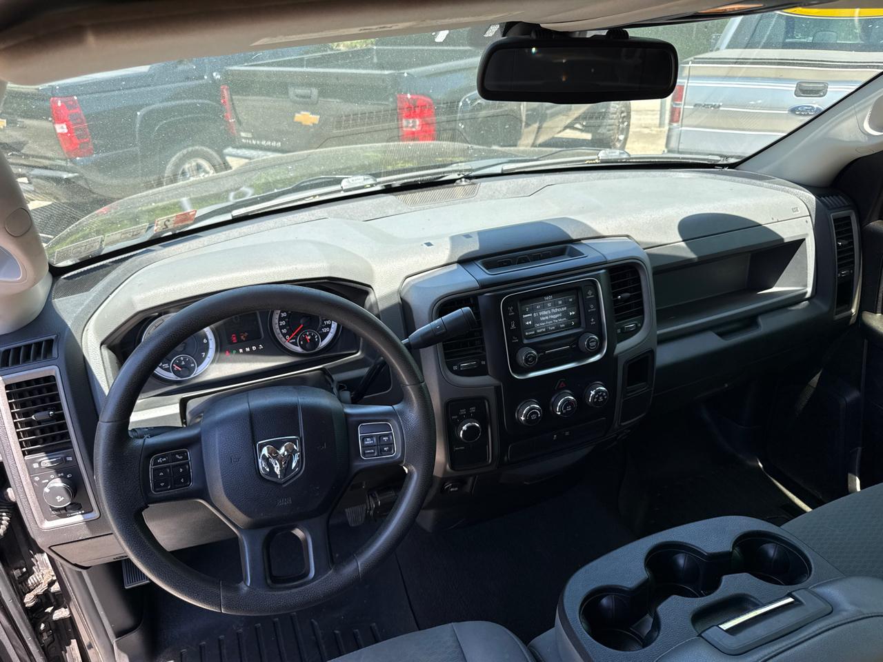 RAM 1500 Express 4x4 Quad Cab 6'4" Box 2015