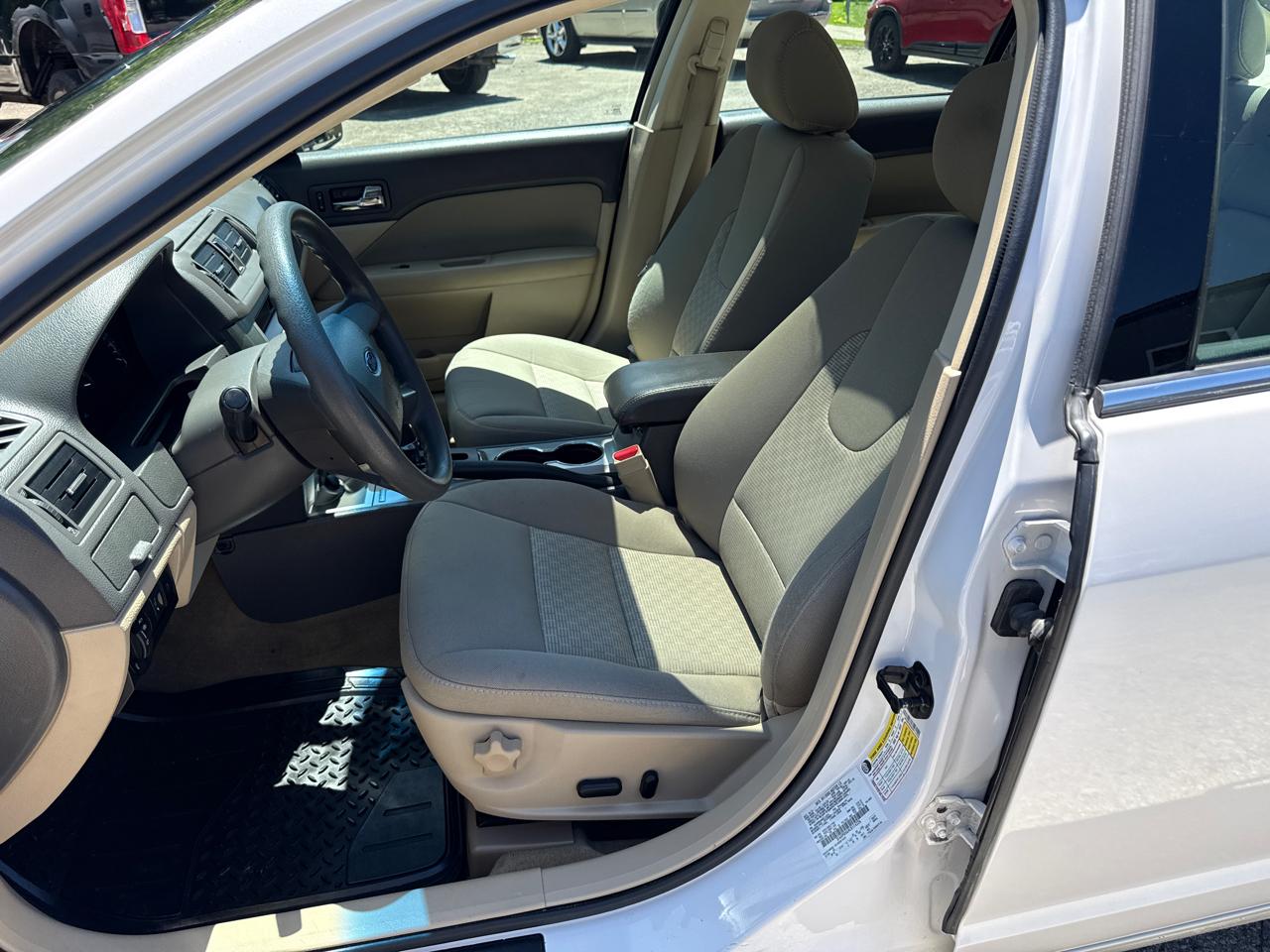 Ford Fusion SE 2012