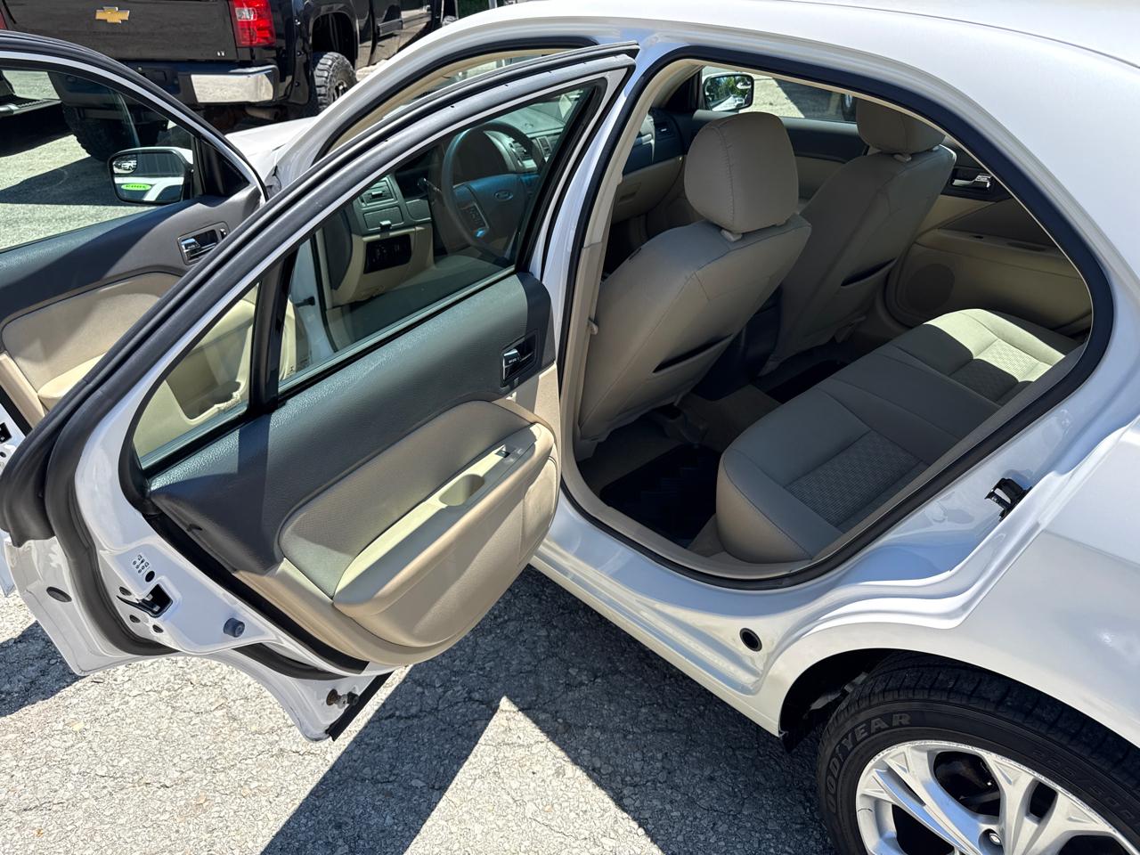 Ford Fusion SE 2012