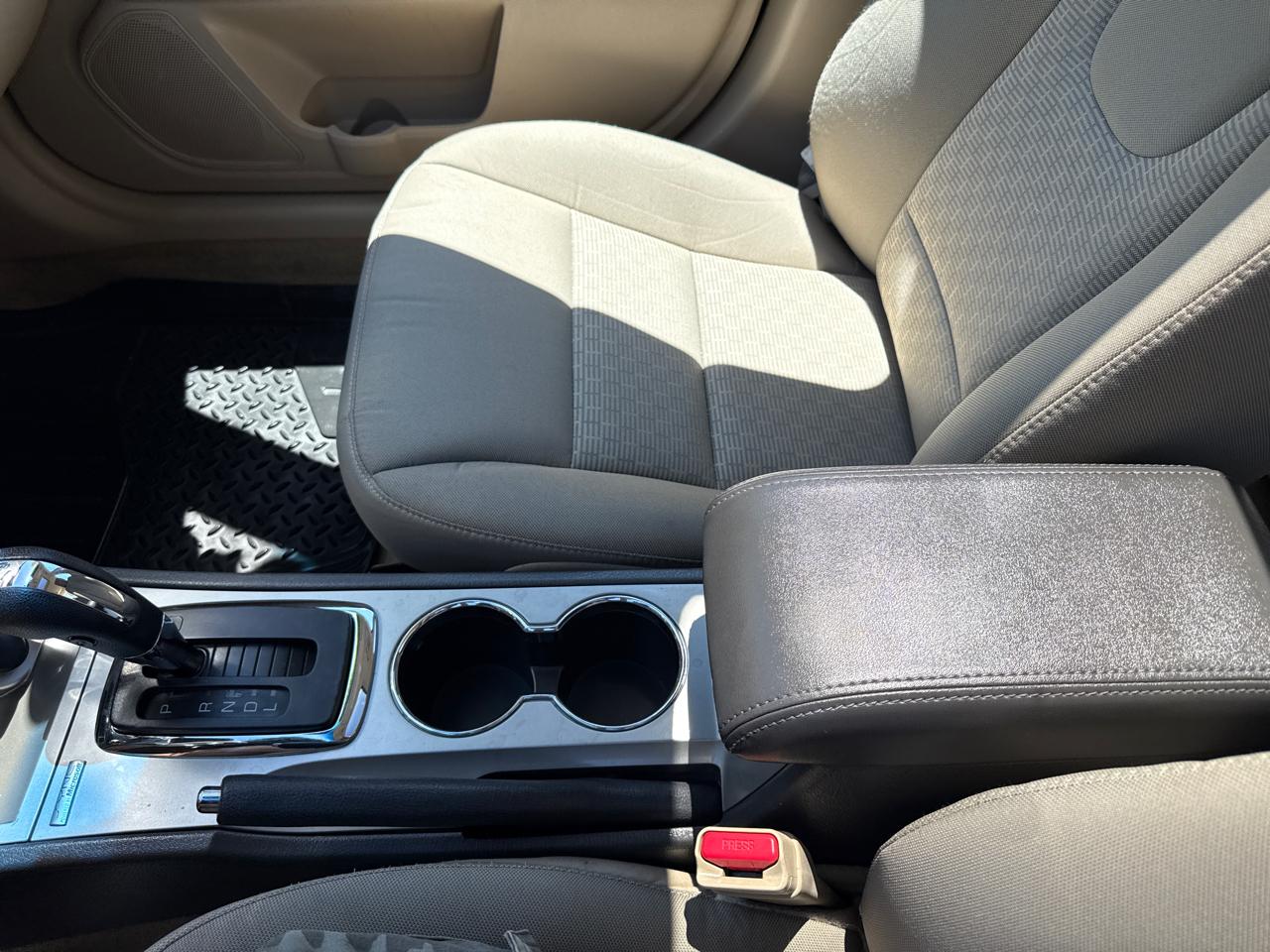 Ford Fusion SE 2012