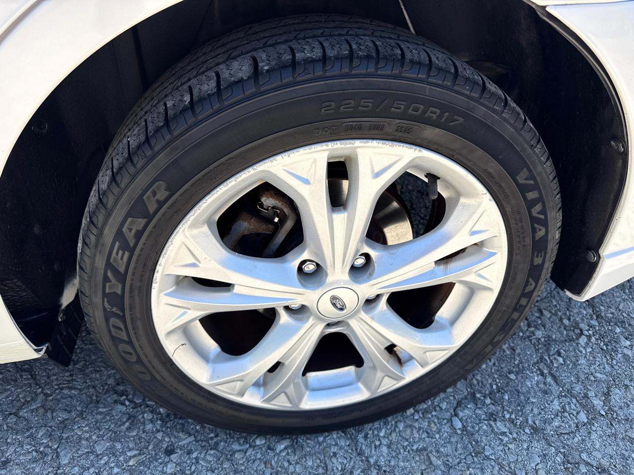 Ford Fusion SE 2012