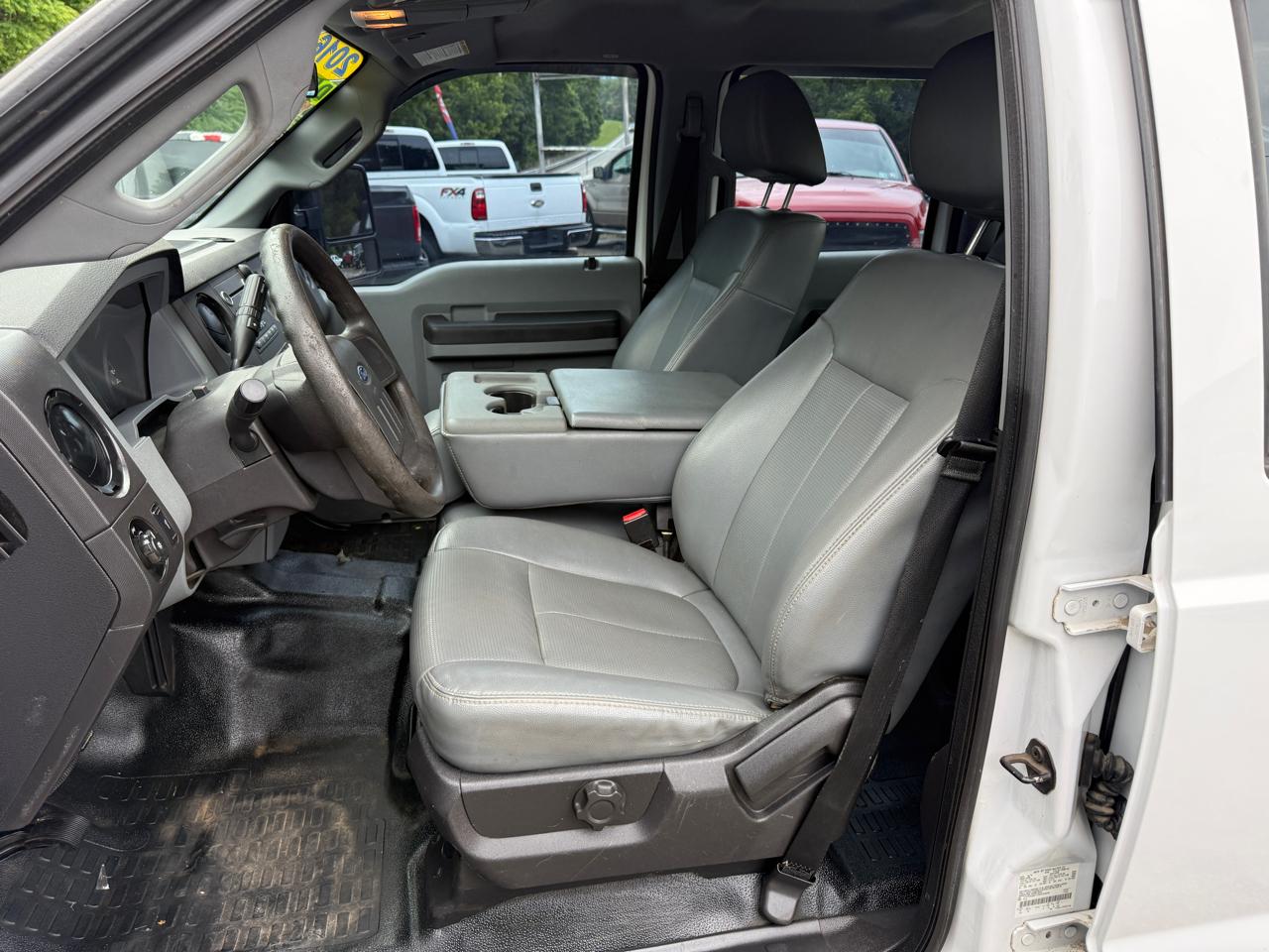Ford F-250 SD XL Crew Cab 4WD 2016