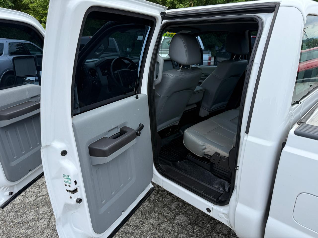 Ford F-250 SD XL Crew Cab 4WD 2016