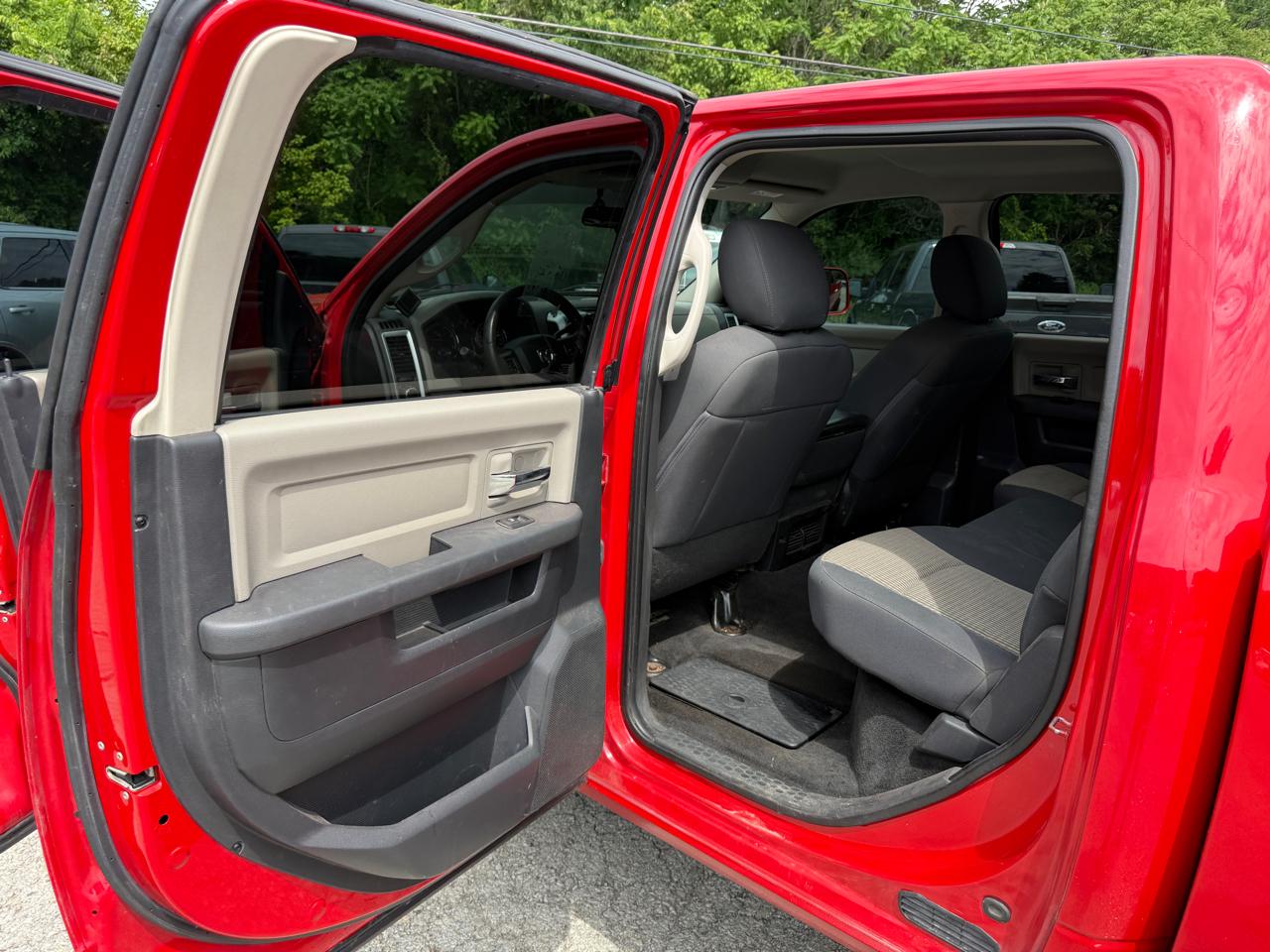 RAM 2500 SLT Crew Cab SWB 4WD 2012
