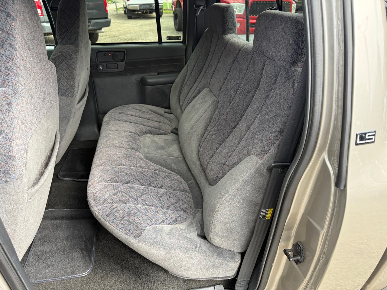 Chevrolet S10 Pickup LS Crew Cab 4WD 2002