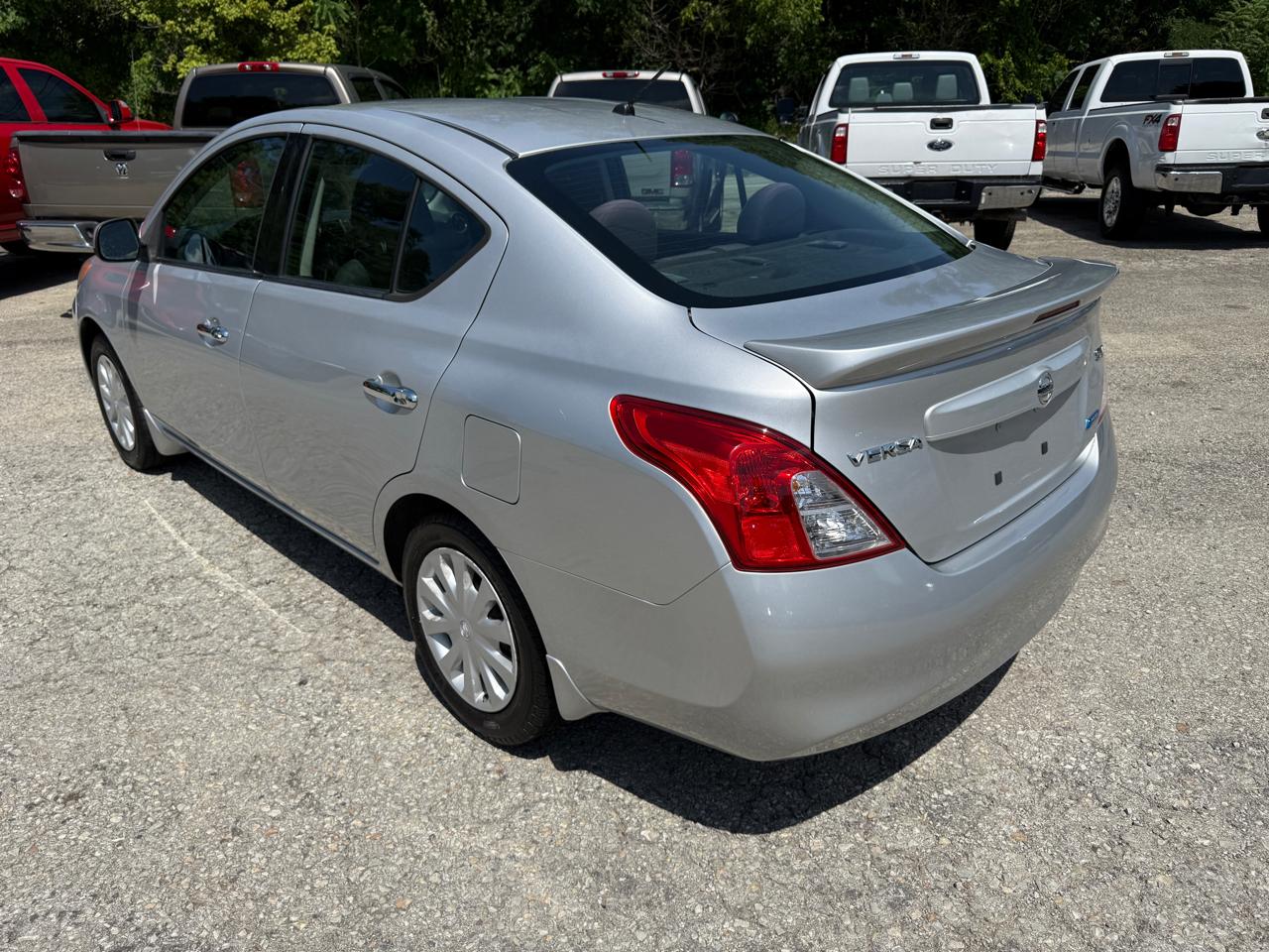 Nissan Versa 1.6 S Plus 2014