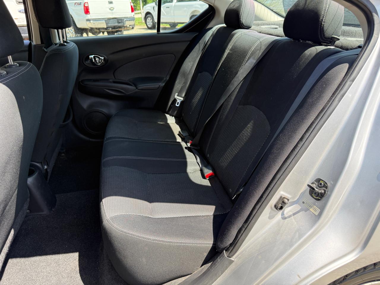 Nissan Versa 1.6 S Plus 2014