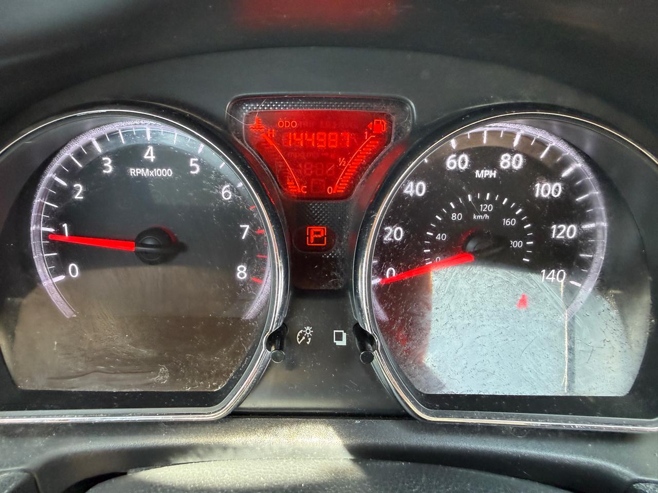 Nissan Versa 1.6 S Plus 2014