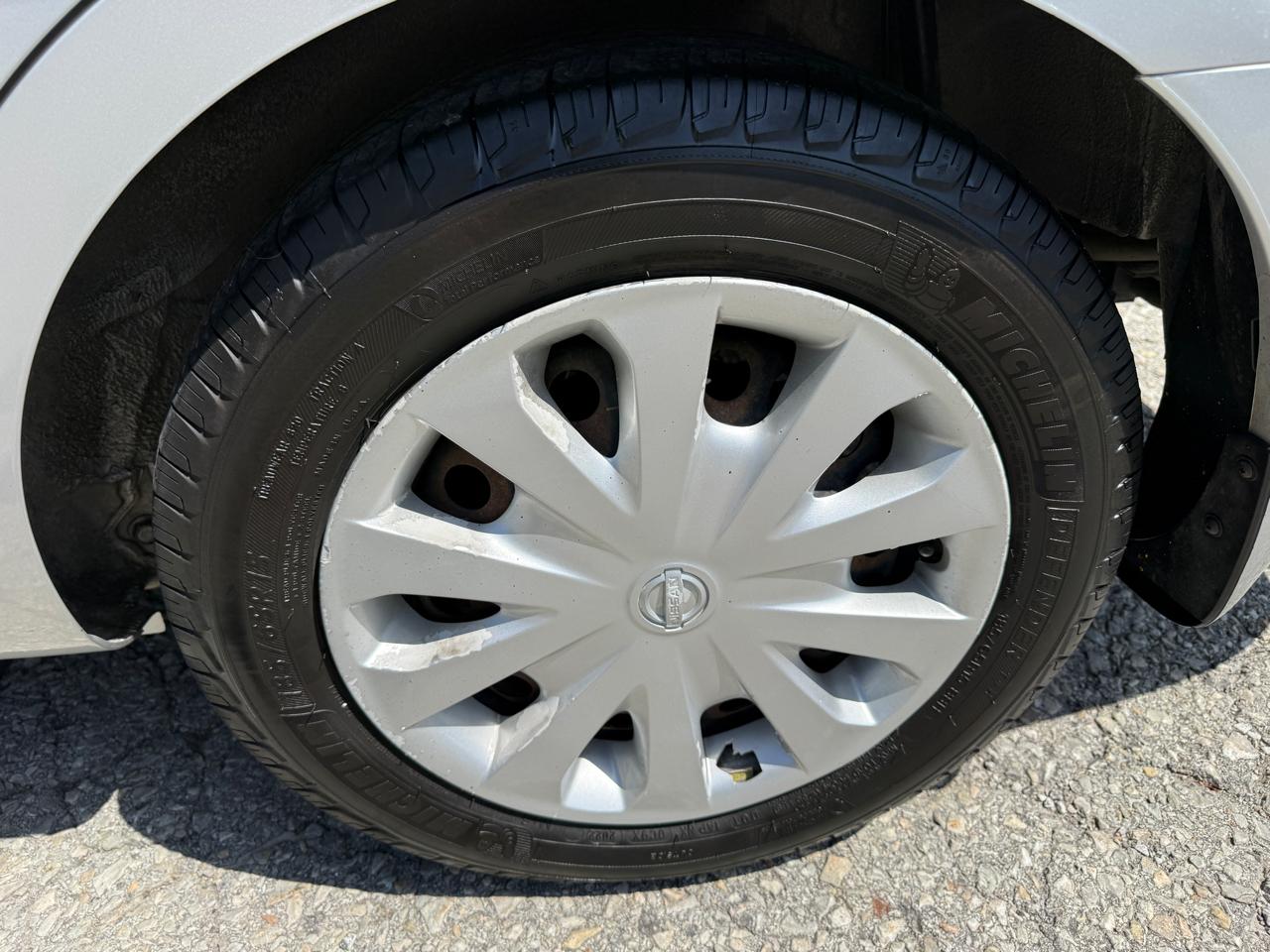 Nissan Versa 1.6 S Plus 2014