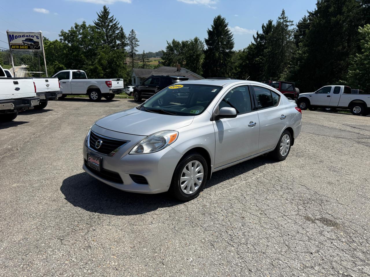 Nissan Versa 1.6 SV Sedan 2014