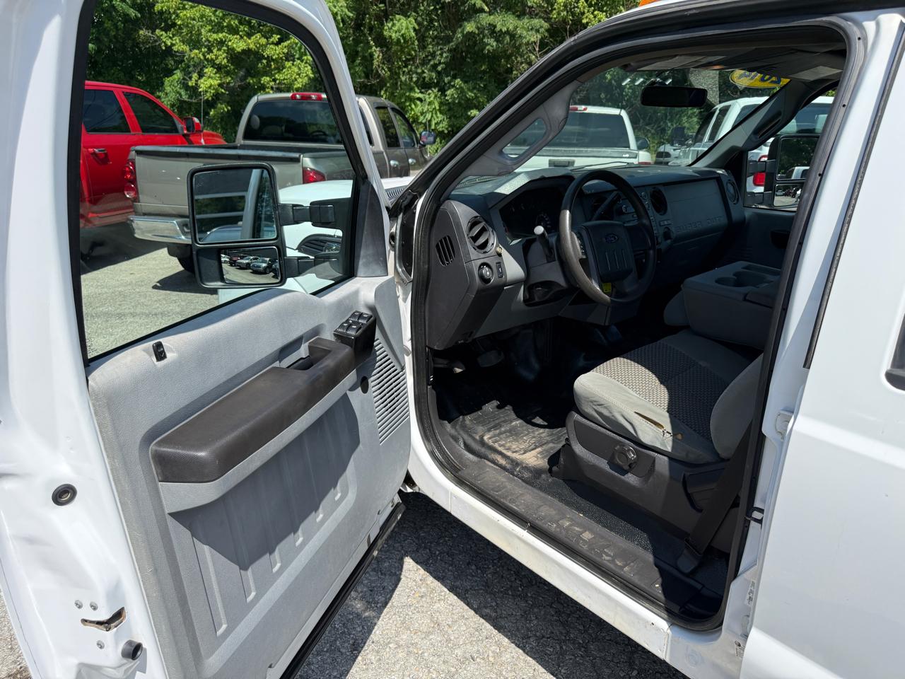 Ford F-250 SD XL Crew Cab Long Bed 4WD 2014