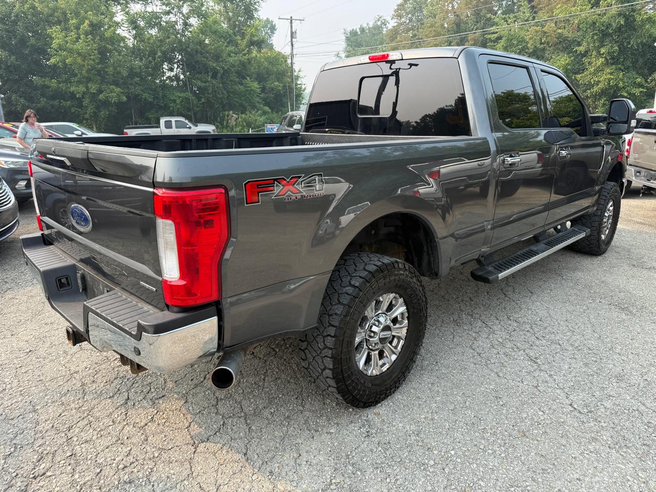 Ford F-250 SD XLT Crew Cab 4WD 2017