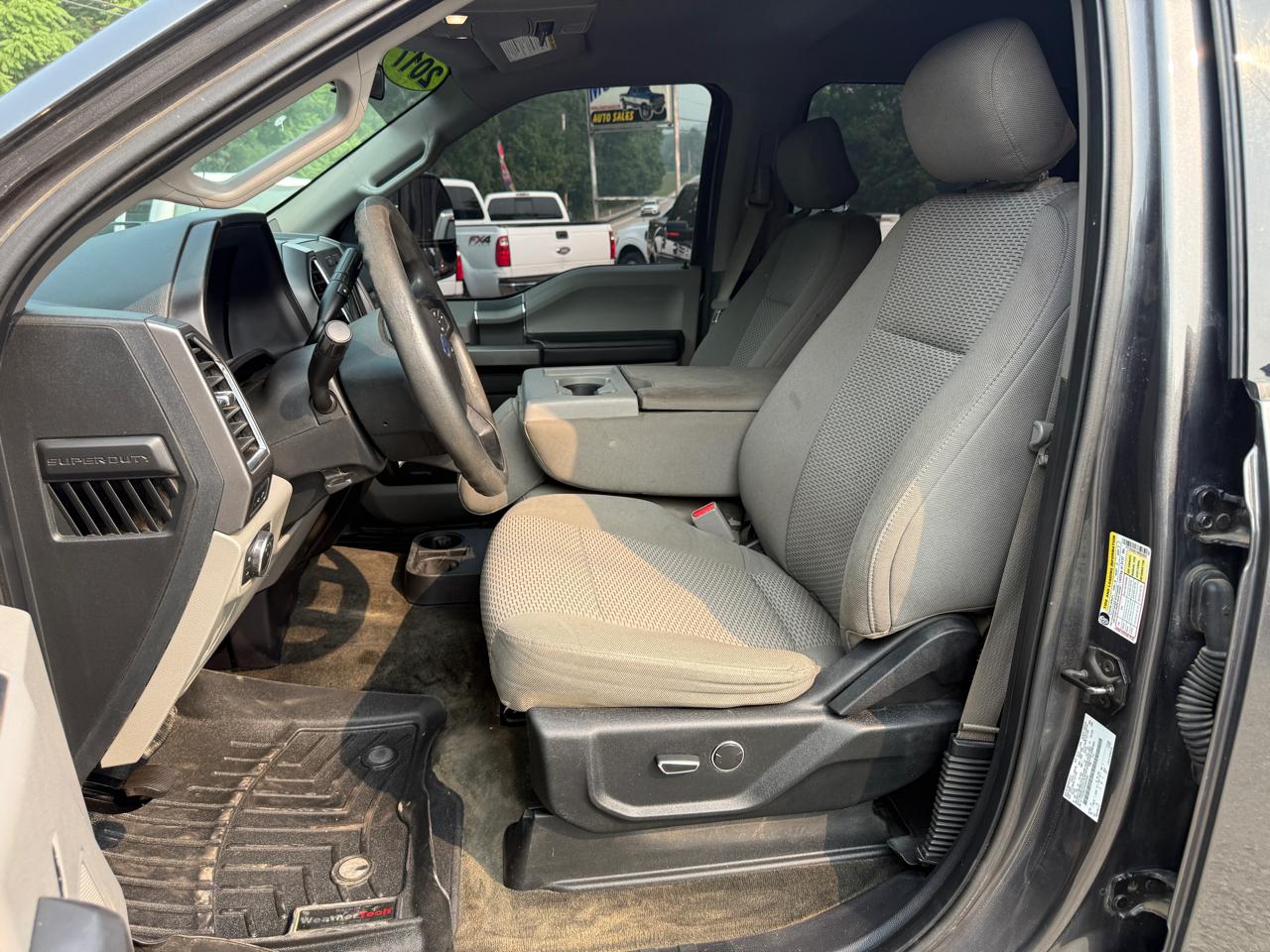 Ford F-250 SD XLT Crew Cab 4WD 2017
