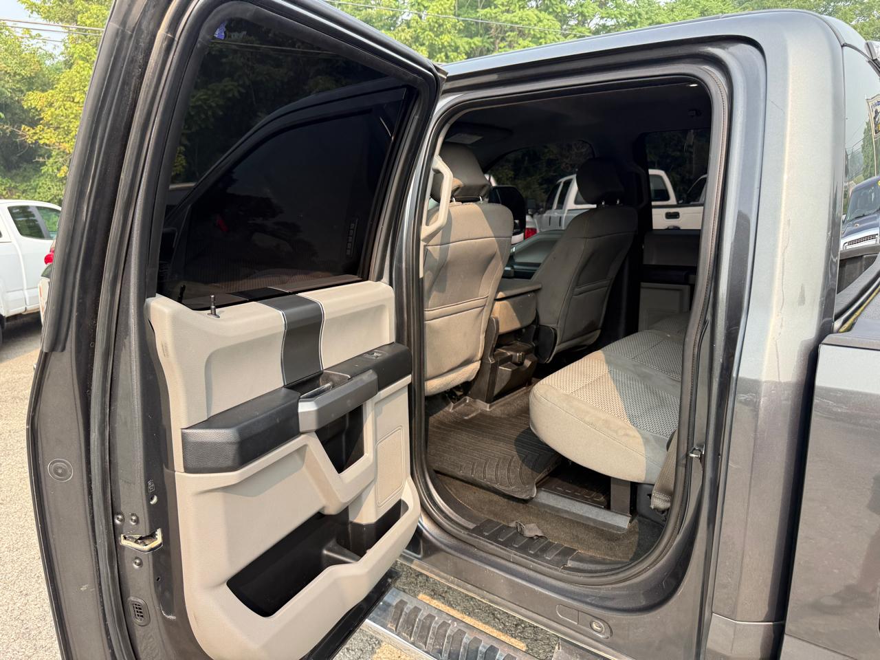 Ford F-250 SD XLT Crew Cab 4WD 2017