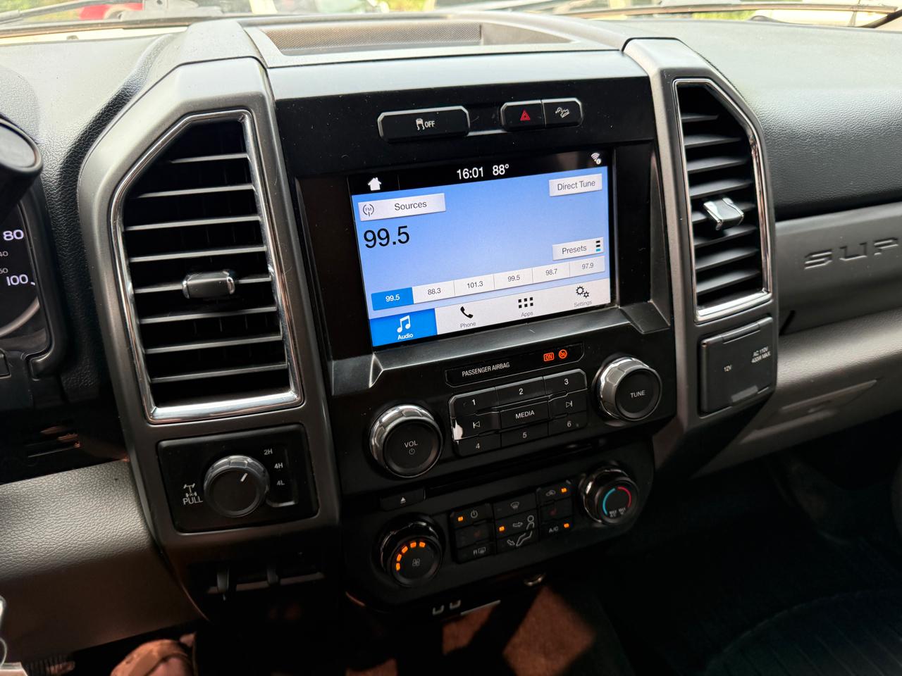 Ford F-250 SD XLT Crew Cab 4WD 2017