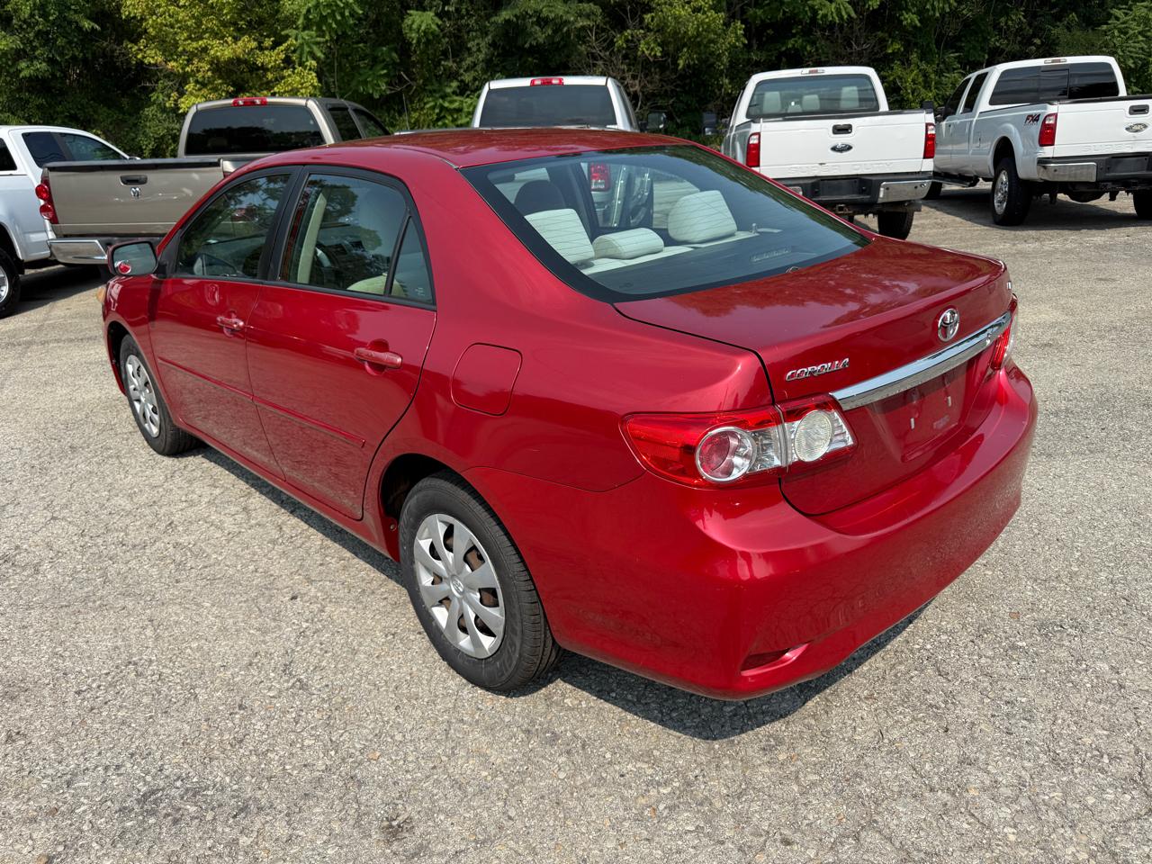 Toyota Corolla LE 4-Speed AT 2011