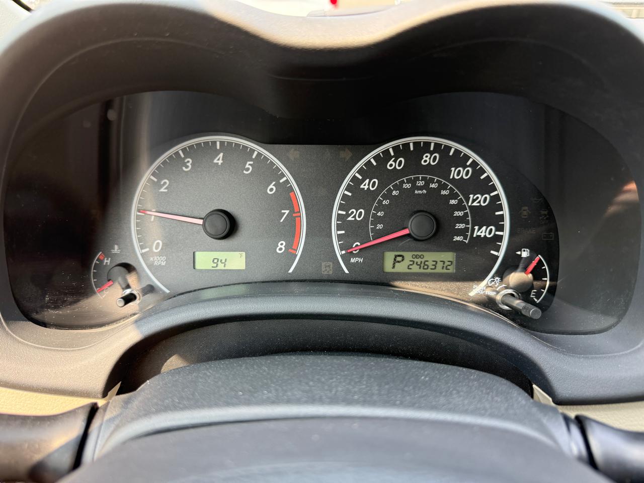 Toyota Corolla LE 4-Speed AT 2011
