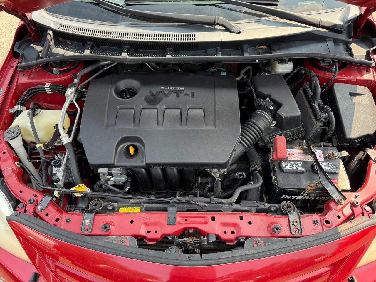 Toyota Corolla LE 4-Speed AT 2011
