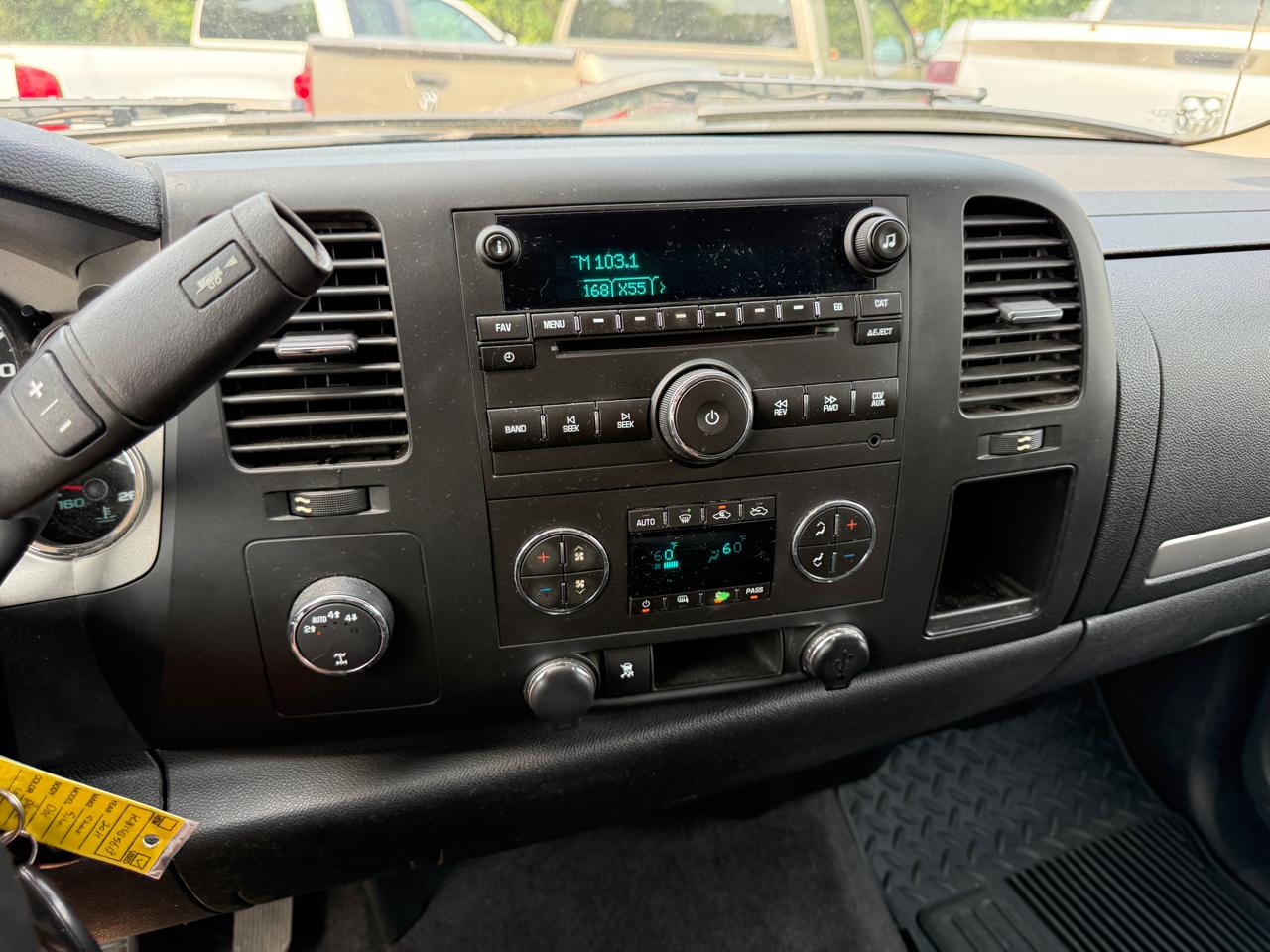 Chevrolet Silverado 1500 LT Ext. Cab 4WD 2011