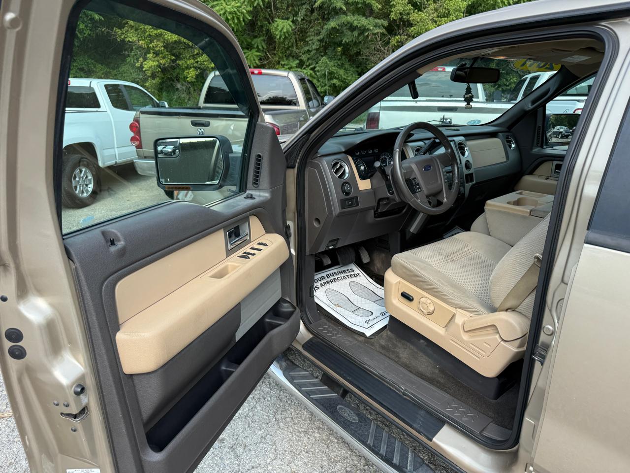 Ford F-150 XLT SuperCrew 5.5-ft. Bed 4WD 2011