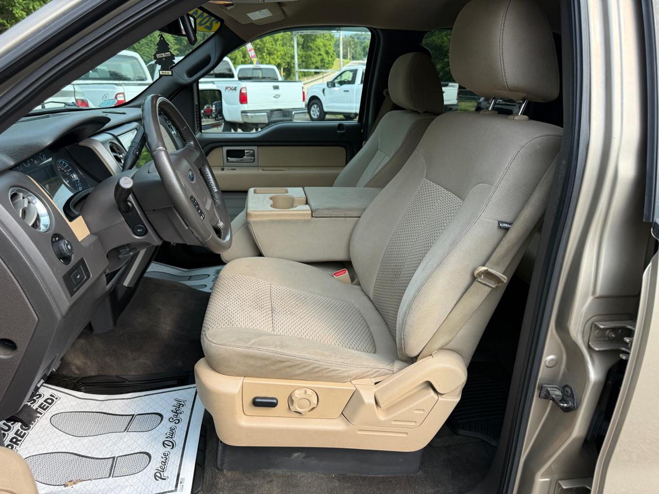 Ford F-150 XLT SuperCrew 5.5-ft. Bed 4WD 2011