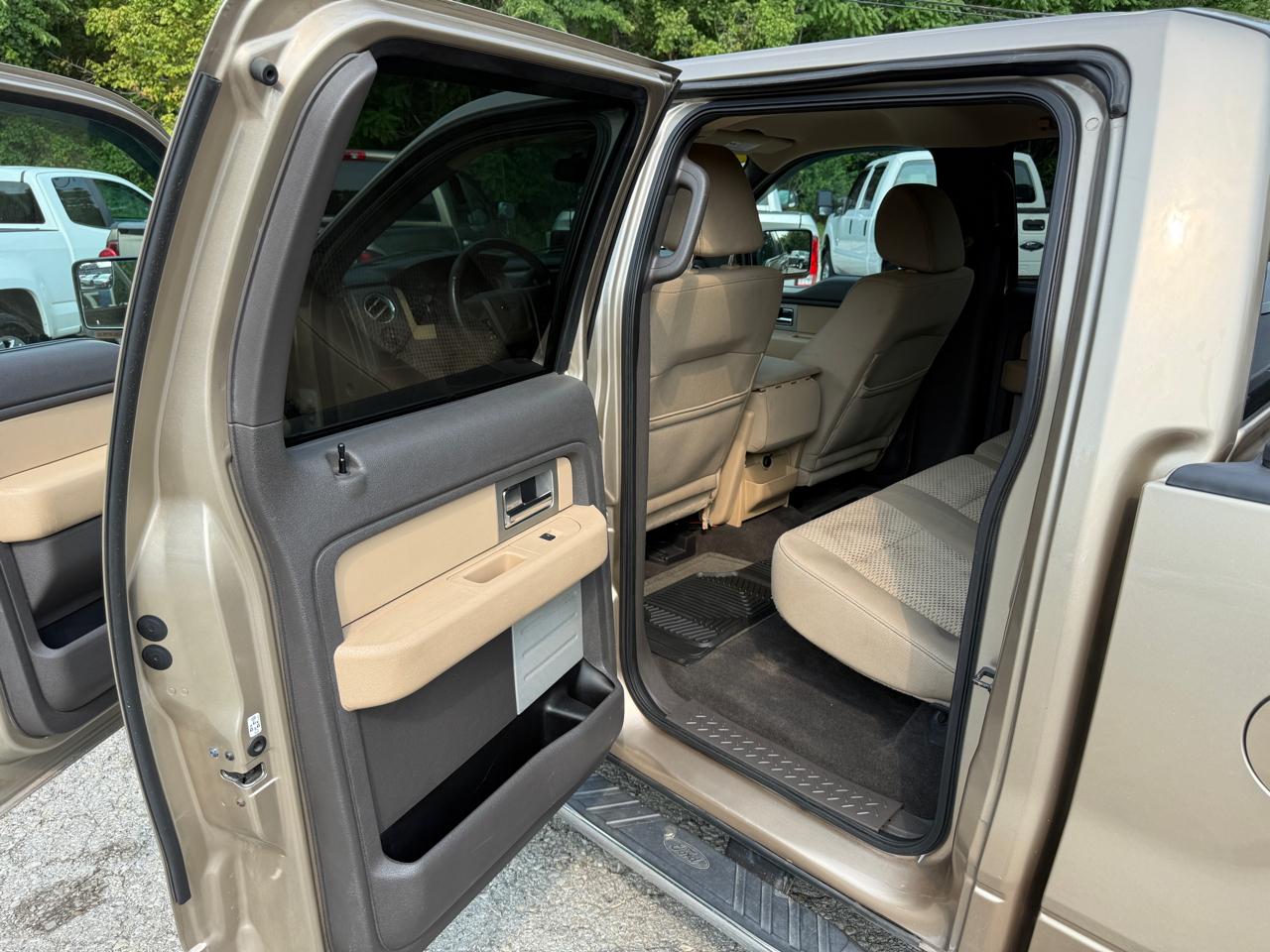 Ford F-150 XLT SuperCrew 5.5-ft. Bed 4WD 2011