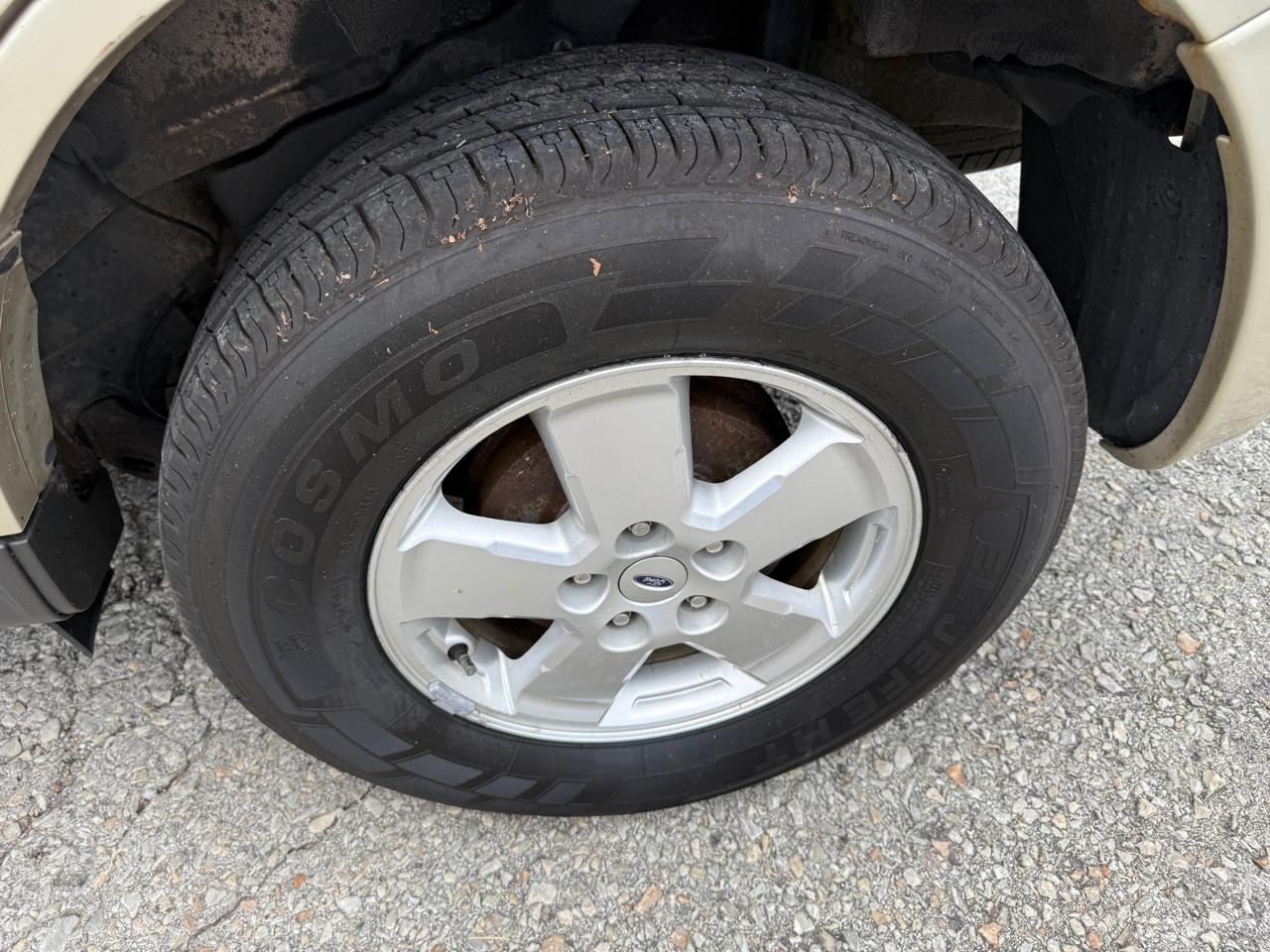 Ford Escape XLS FWD 2011